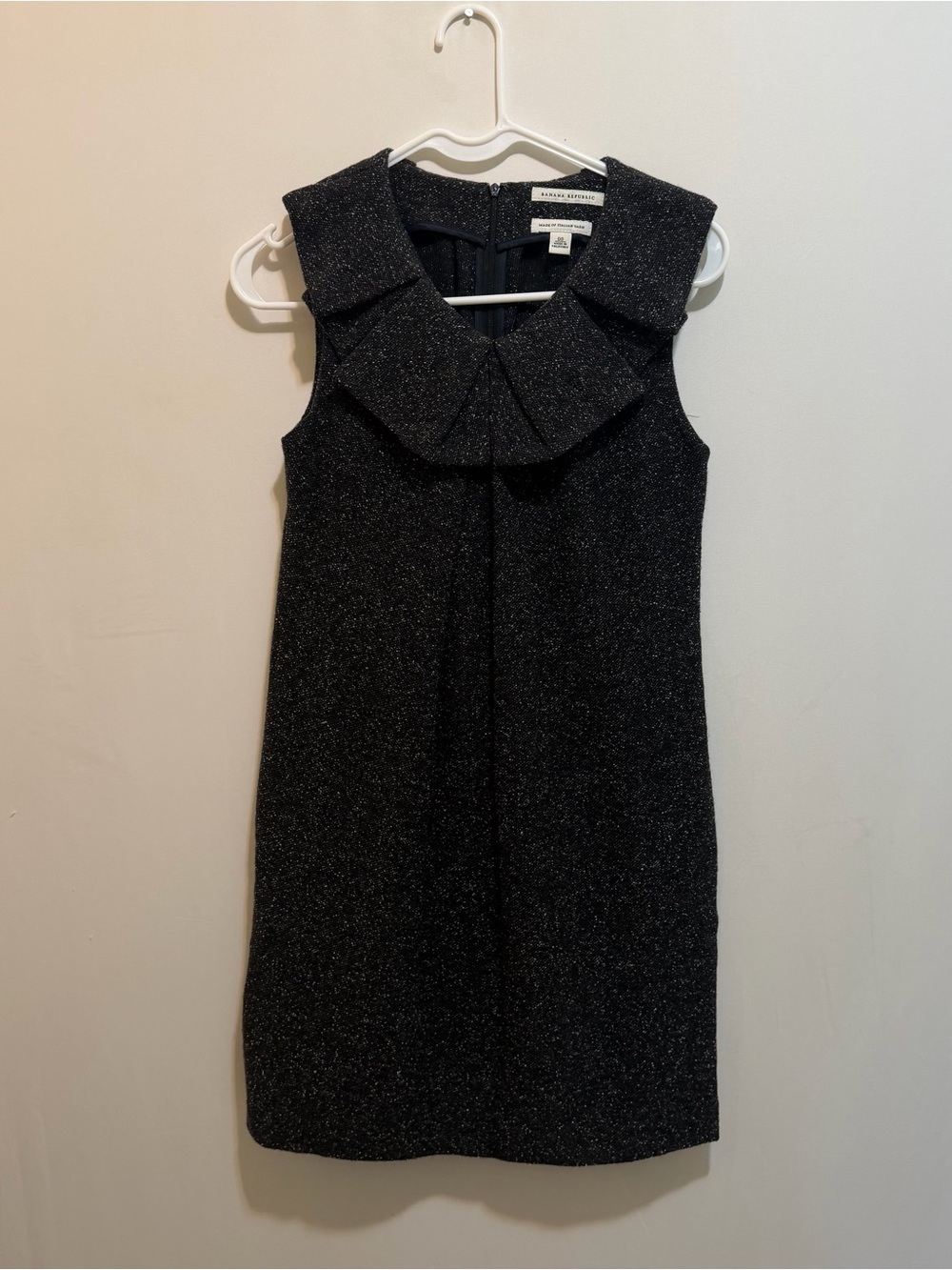 Banana Republic Black Sparkle Sleeveless Shift Dress with Statement Collar